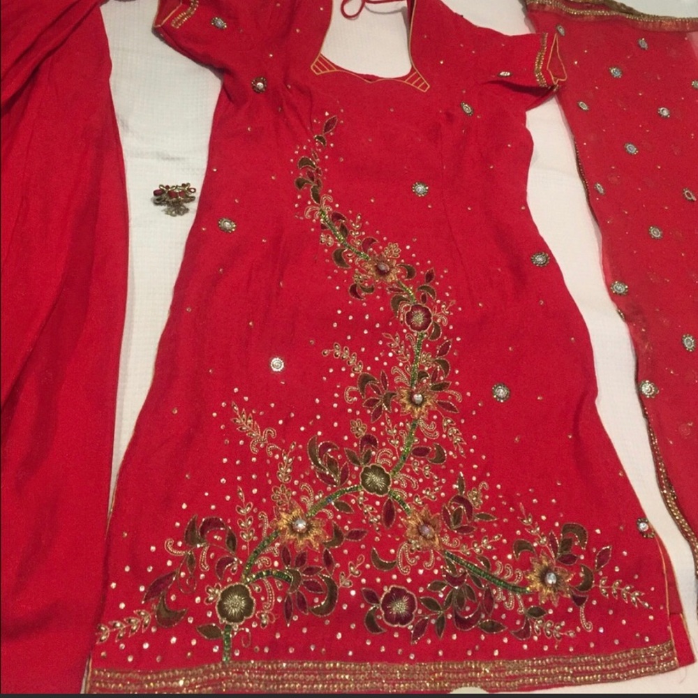 Elegant Red Punjabi suit / 3 piece indian outfit😍